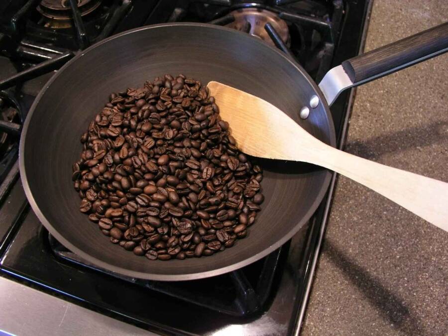 Come tostare il caffè a casa