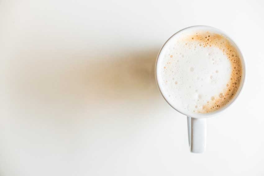Vuoi preparare un Flat White? Guarda questa deliziosa ricetta per la casa!