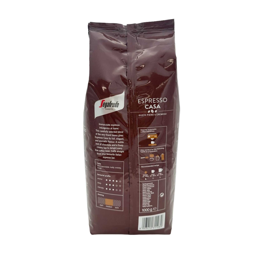 De achterzijde van een zak koffiebonen van het merk Segafredo Espresso Casa van 1 kilo